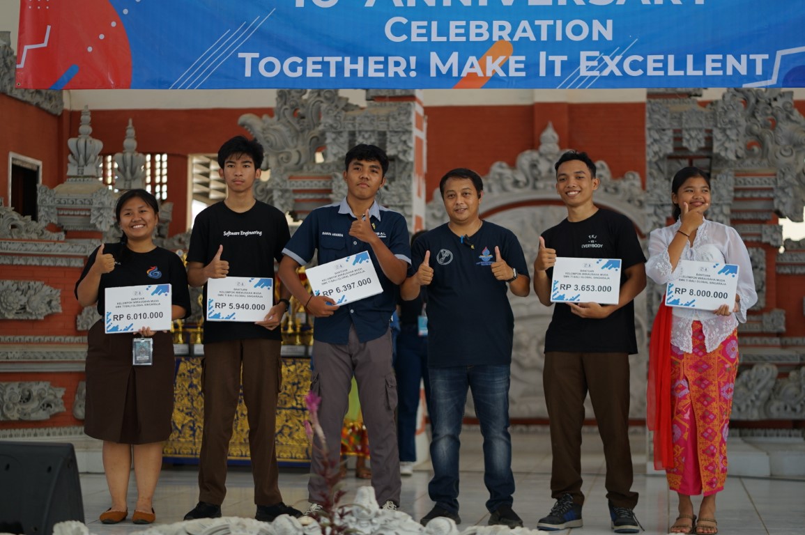 , Puncak Meriah HUT ke-16 SMK TI Bali Global Singaraja: Bantuan Kewirausahaan, Penghargaan, dan Hiburan yang Menginspirasi